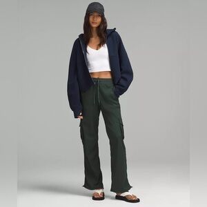 Lululemon Dance Studio Relaxed-Fit Mid-Rise Cargo Pant in Legacy Green